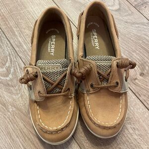 NWOT Sperry shoresider boat shoe